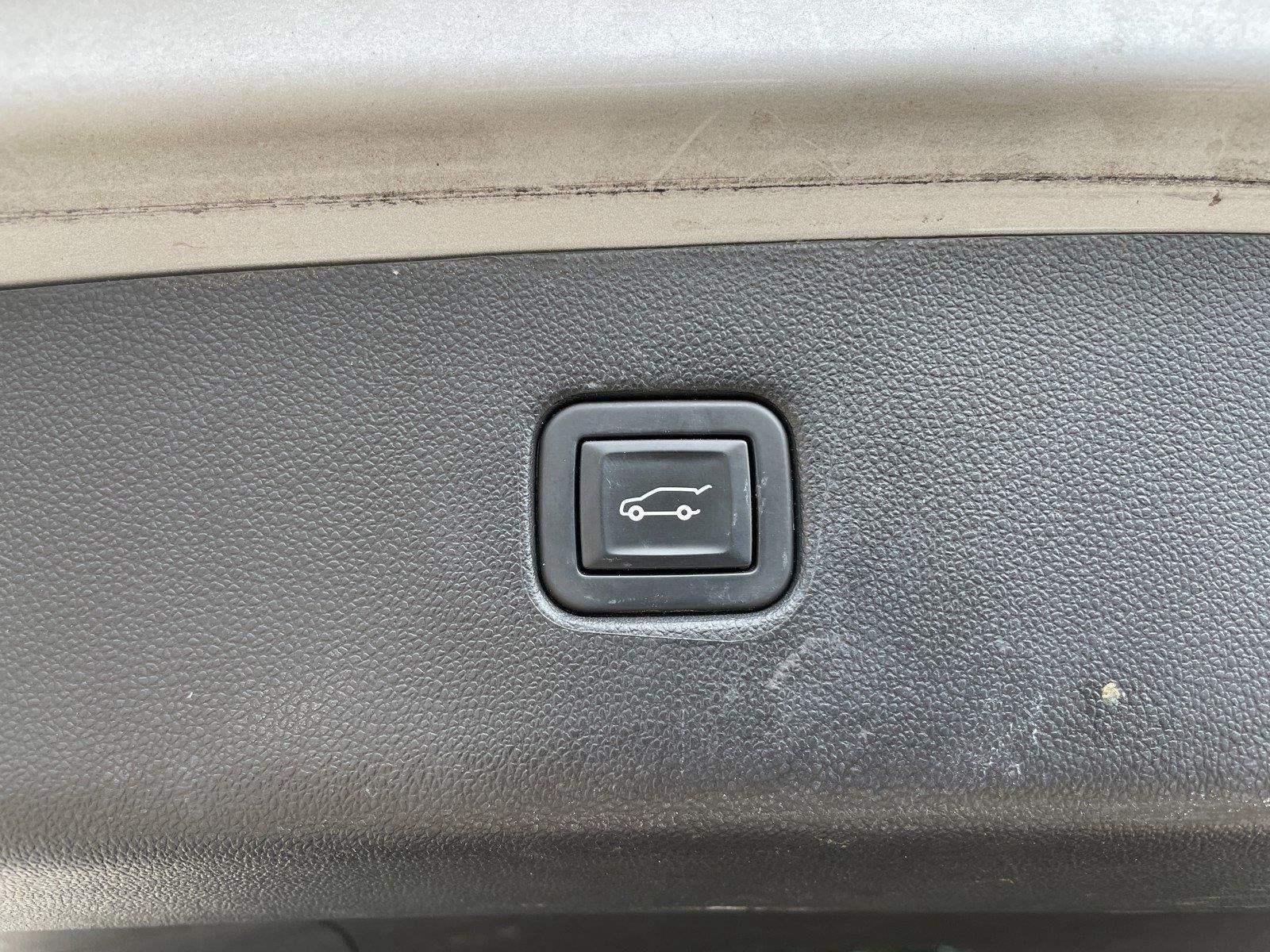 Used 2020 Chevrolet Blazer RS FWD image 45