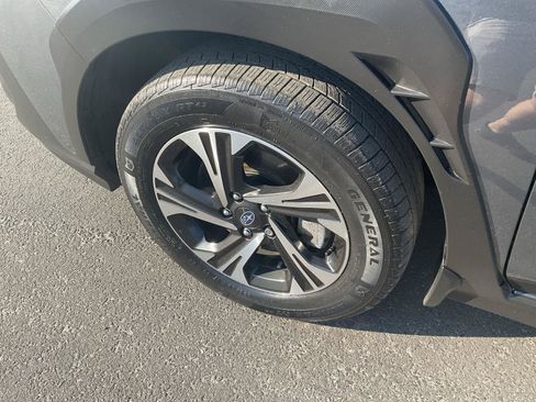 Used 2024 Subaru Crosstrek 2.0i Premium AWD/4WD image 9