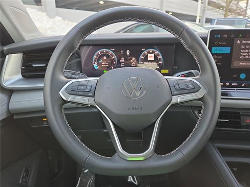 New 2026 Volkswagen Tiguan SE image 15