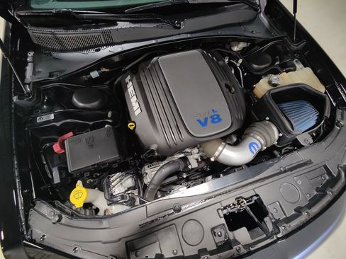 Used 2015 Chrysler 300 S w/ 300S Premium Group image 4