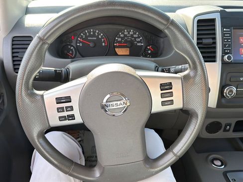 Used 2021 Nissan Frontier S RWD image 14