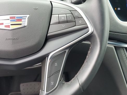 Certified 2024 Cadillac XT5 Luxury AWD/4WD image 12