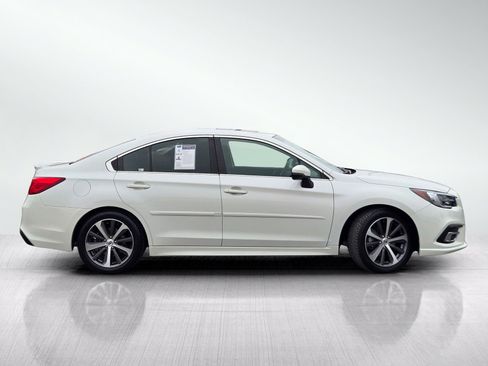 Used 2018 Subaru Legacy 3.6R Limited AWD/4WD image 3