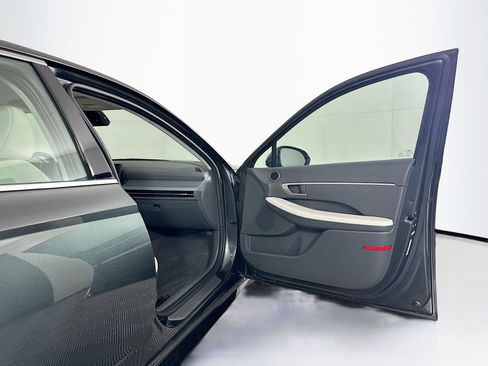 Used 2025 Hyundai Sonata SEL FWD image 31