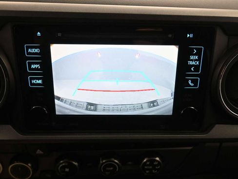 Used 2018 Toyota Tacoma TRD Off-Road image 21