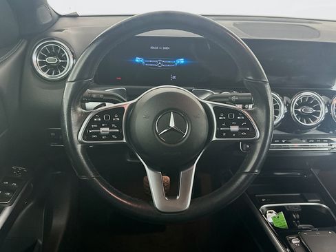 Used 2023 Mercedes-Benz GLB 250 4MATIC image 18