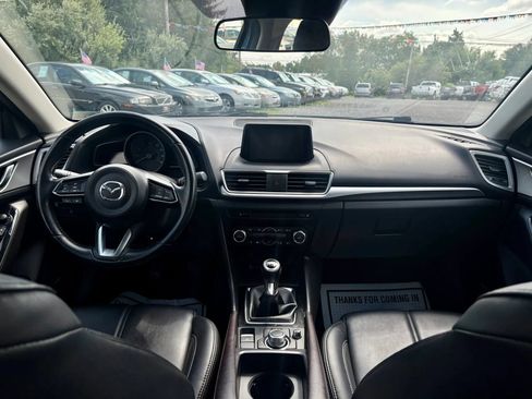 Used 2017 MAZDA MAZDA3 Touring w/ Popular Equipment Package FWD image 25