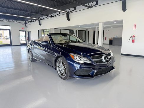 Used 2014 Mercedes-Benz E 550 Cabriolet image 3