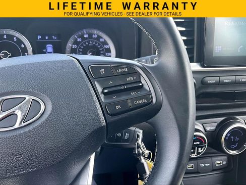 Used 2022 Hyundai Venue SEL w/ Cargo Package FWD image 25