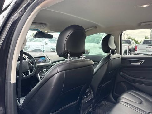 Used 2019 Ford Edge Titanium AWD/4WD image 12