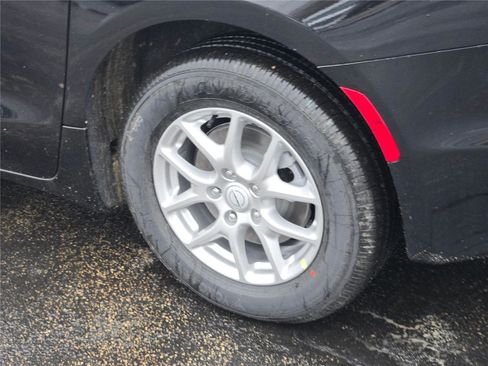 New 2026 Chrysler Pacifica Select image 18