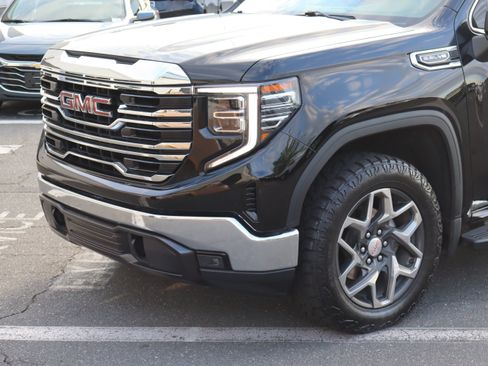 Used 2024 GMC Sierra 1500 SLT w/ SLT Premium Package AWD/4WD image 6