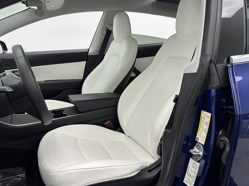 Used 2020 Tesla Model 3 Standard Range Plus image 13