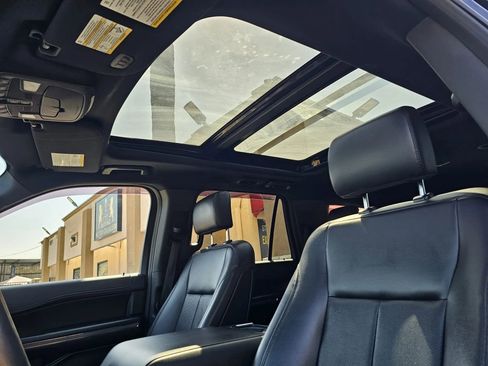 Used 2020 Ford Expedition XLT image 27