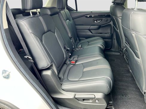 Used 2025 Honda Pilot EX-L image 28