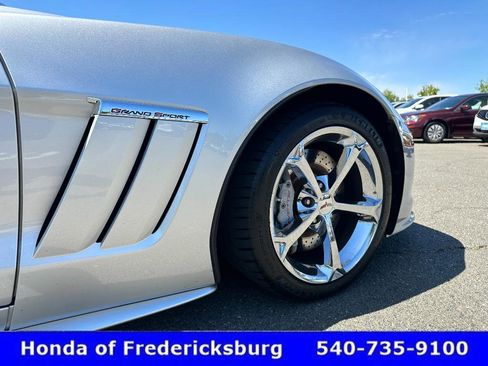 Used 2011 Chevrolet Corvette Grand Sport w/ Preferred Equipment Group image 19