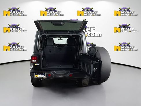 Used 2021 Jeep Wrangler Unlimited Sahara w/ Uconnect 4C Nav & Sound Group AWD/4WD image 26