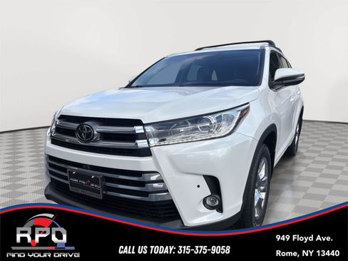 Used 2019 Toyota Highlander Limited Platinum AWD/4WD image 1