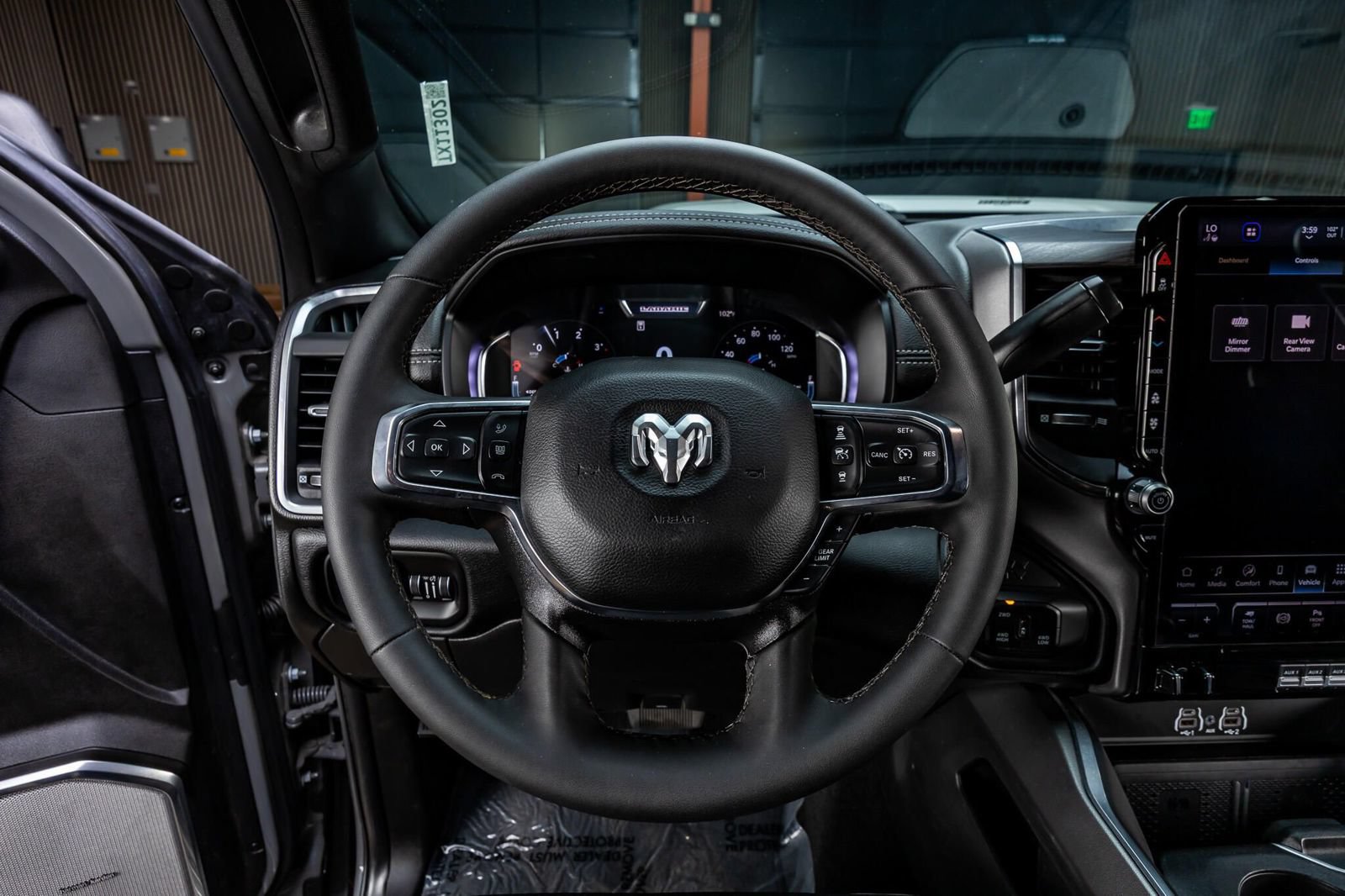 Used 2026 RAM 2500 Laramie AWD/4WD image 19