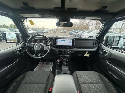 Used 2024 Jeep Gladiator Mojave w/ Safety Group