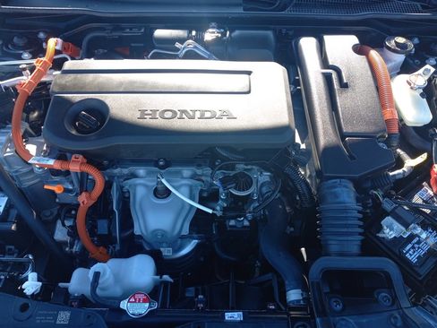 Used 2025 Honda Civic Sport image 29