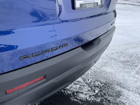 Certified 2023 GMC Acadia SLT w/ Elevation Edition image 29