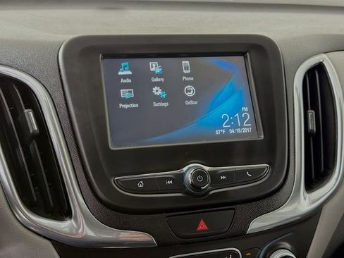 Used 2018 Chevrolet Equinox LT FWD image 32