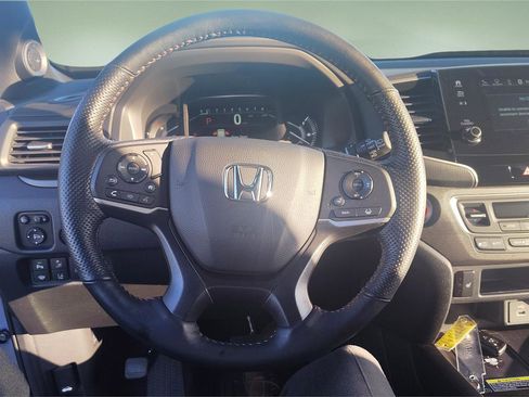 Used 2024 Honda Passport TrailSport image 13