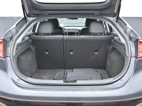 Used 2018 Hyundai Ioniq Blue image 17