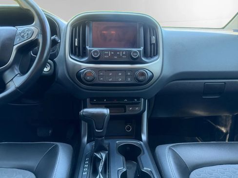 Used 2015 Chevrolet Colorado Z71 RWD image 12