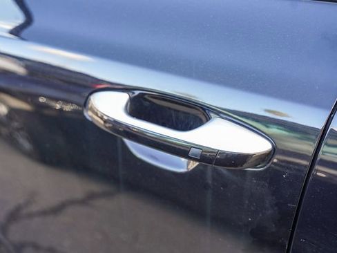 Certified 2022 Kia Telluride S image 8