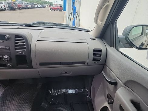 Used 2011 Chevrolet Silverado 1500 W/T RWD image 17