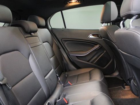 Used 2017 Mercedes-Benz GLA 250 image 27