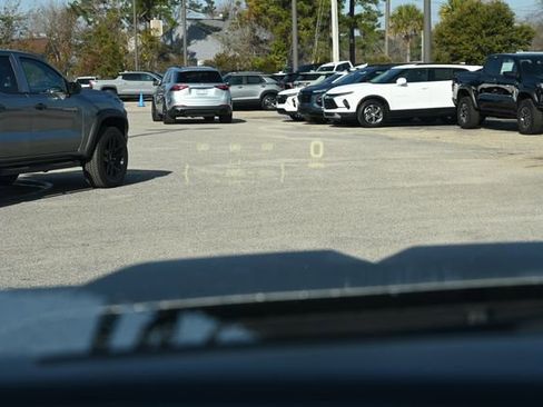 Used 2025 Chevrolet Silverado 1500 LTZ w/ LTZ Premium Package image 21