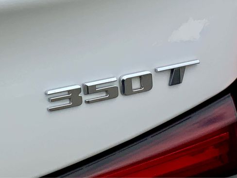 Used 2021 Cadillac XT4 Premium Luxury w/ Enhanced Visibility Package image 20