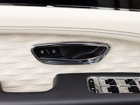 New 2026 Bentley Bentayga Speed image 25