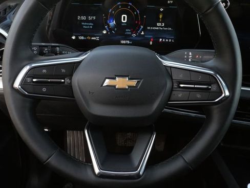 Used 2025 Chevrolet Equinox LT image 18