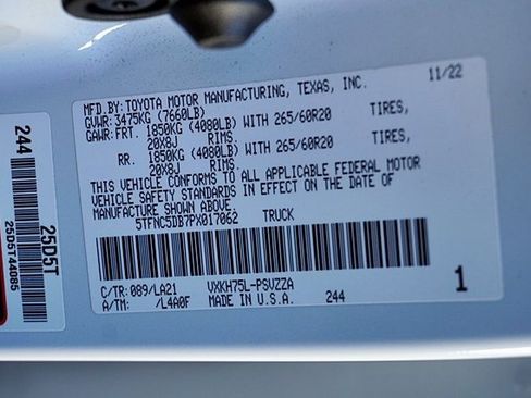 Used 2023 Toyota Tundra Platinum image 32