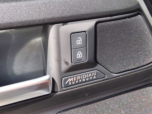 New 2026 Land Rover Defender 110 V8 image 23