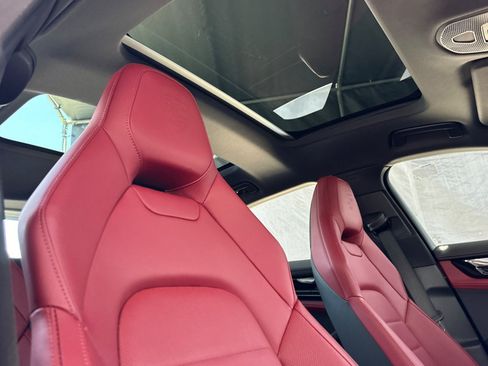 Used 2026 Porsche Panamera image 17