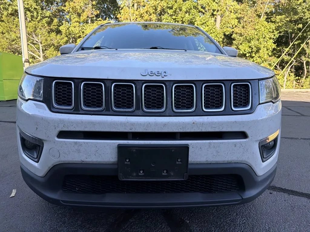 Used 2018 Jeep Compass Latitude w/ Popular Equipment Group AWD/4WD image 6