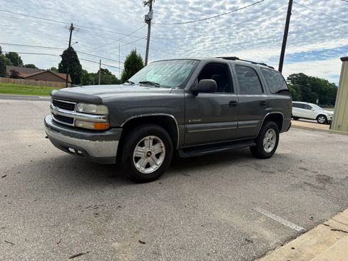 Used 2000 Chevrolet Tahoe LS w/ LS Preferred Equipment Group AWD/4WD image 4