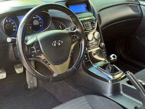 Used 2013 Hyundai Genesis 2.0T image 28