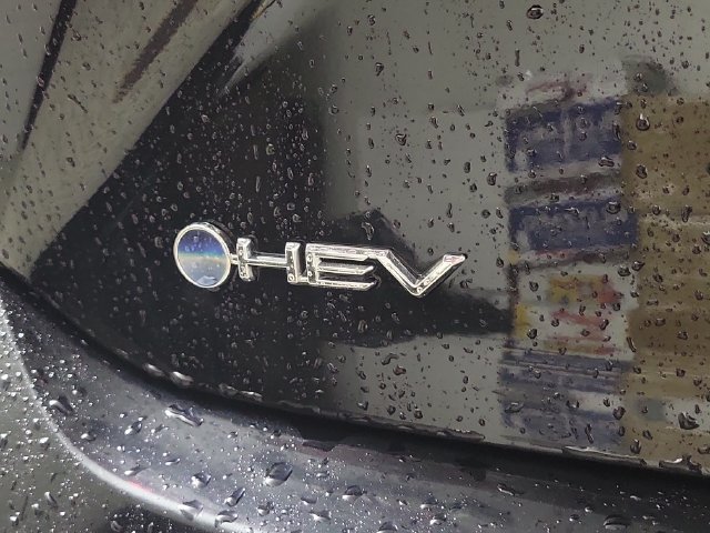 Used 2025 Toyota Camry SE w/ Convenience Package FWD image 8
