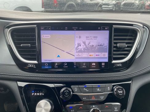 New 2026 Chrysler Pacifica Limited w/ S Appearance Package image 34