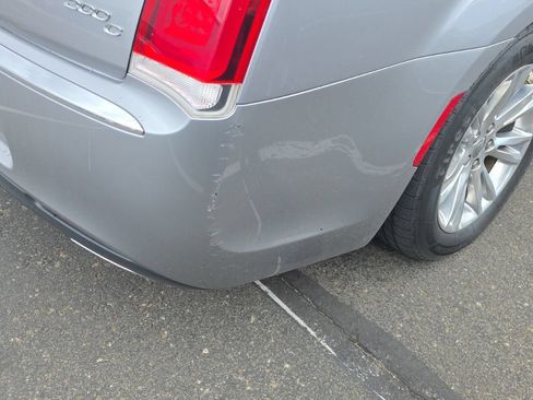 Used 2016 Chrysler 300 C RWD image 7