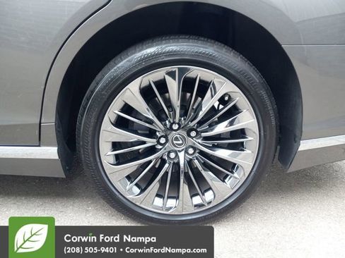 Used 2018 Lexus LS 500 AWD w/ Luxury Package image 31