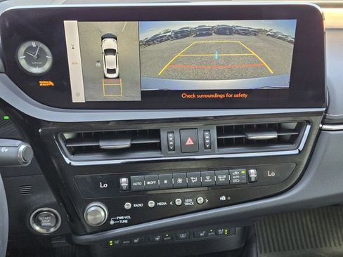 Used 2024 Lexus ES 350 w/ Luxury Package FWD image 17