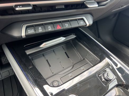 New 2026 Audi Q3 quattro 2.0T AWD/4WD image 16