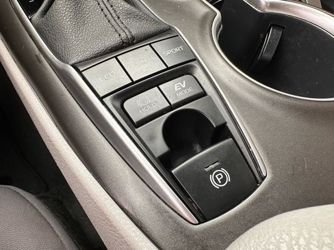 Used 2023 Toyota Camry LE image 22